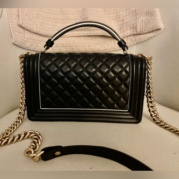 Chanel Classic Flap Black Medium Boy Bag with Top Handle - Picture 4 of 16